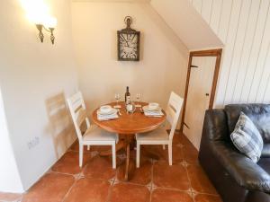 Bwthyn Siop Pencaerau