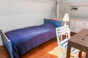 Maisons de vacances Treffiagat - Grande maison pour 9 - Jardin : photos des chambres