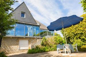 Maisons de vacances Treffiagat - Grande maison pour 9 - Jardin : photos des chambres