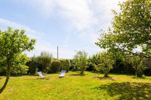Maisons de vacances Treffiagat - Grande maison pour 9 - Jardin : photos des chambres