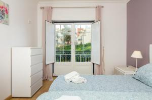 Oura Sunrise 3F Apartment by Stay ici Algarve Holiday Rental