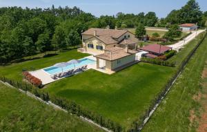 Holiday House Mateo with Private Pool