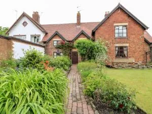 Hobson's Cottage 10 Main Street - Codnor