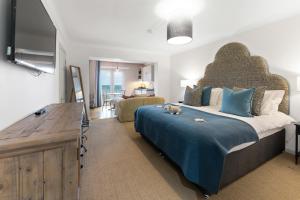 Studio with Sea View room in The Rosevine