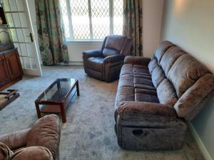 4 Bedroom, 15 min to Limerick city Quiet Retreat.