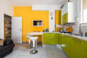 Bergonzoni Modern Apartment by Wonderful Italy
