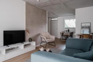 CLOUD N°7 STUDIOS