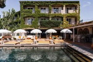 Hotel des Lices - 圣特罗佩