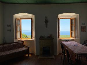 Shotgun Hostel & Guesthouse