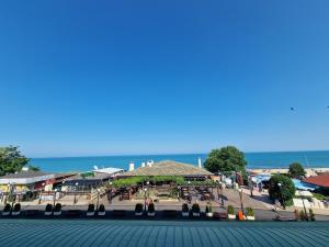 FS Apartments - Modern Sea-View Apt - First Line