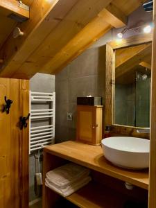 Appartements Appartement avec jacuzzi dans chalet prive, grande terrasse, parking gratuit : photos des chambres