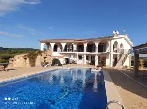 Finca Tierra Roja - Cálig