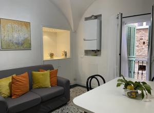 Old Town Lemon Charm