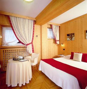 Economy Double Room room in Hotel Baita Dei Pini