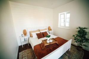 Seafront Beach House - First Row to Sea