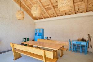 Villa Korta - Spacious House with Pool