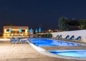 Amaryllis front beach hotel