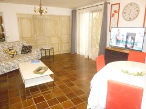 Appartements SANARY - Zone pietonne - CLIM - 2 chambres 4 a 6 personnes - WIFI : photos des chambres