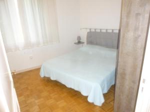 SANARY - Zone piétonne - CLIM - 2 chambres 4 à 6 personnes - WIFI