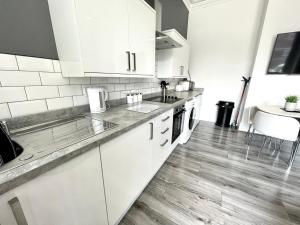 Reads Luxury Jacuzzi Apartments