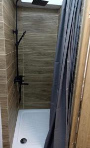 Central Residence - Studio & 3BR Apartment Near Beach