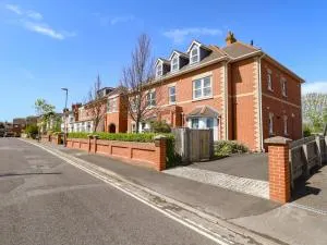 Marina Reach - Radipole