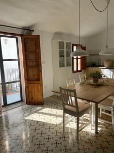 Encantadora casa con terraza a un minuto de la playa
