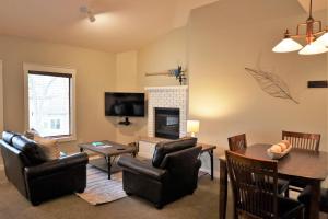 Bay Colony Unit 772 - Upper Level