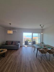 Sea view apartment