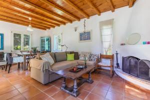 Myrtos House at Agnontas