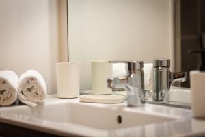 Appartements Emergence - Beau T1 pour 2 personnes balcon et garage : photos des chambres