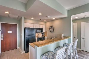 Sandestin Beach Resort Condo with Ocean Views!