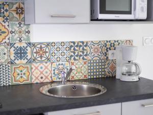 Studio cosy rénové avec terrasse privative, pour 2 personnes, proche de la Sèvre - FR-1-426-483