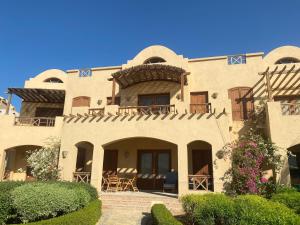 Sabina 2br penthouse