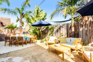 Canyon Cove Oceanside Dreamy SoCal escape near the beach & shopping with large patio & game room