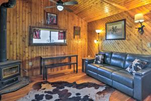 Remote Escape Clark Home with Incredible View