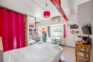 Appartements Studio sur Peniche, Le Cormoran, Bord De Saone A Lyon : photos des chambres