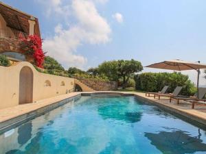 Maisons de vacances Majestic holiday home in Grimaud with private pool : photos des chambres