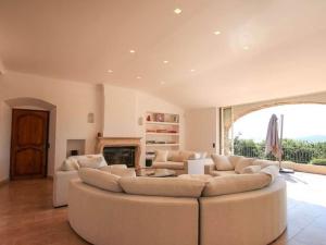 Maisons de vacances Majestic holiday home in Grimaud with private pool : photos des chambres