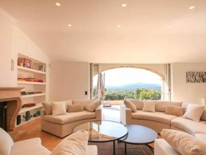 Maisons de vacances Majestic holiday home in Grimaud with private pool : photos des chambres