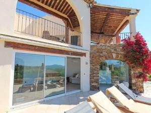 Maisons de vacances Majestic holiday home in Grimaud with private pool : photos des chambres