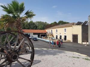 Maisons de vacances Grande maison familiale avec piscine couverte : photos des chambres