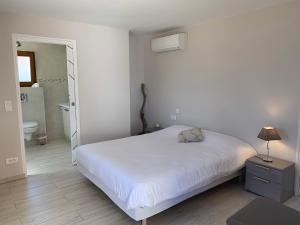 Appartements Residence Les Mandiles : Chambre Double - Vue sur Mer