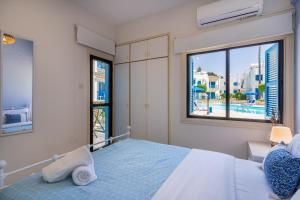 Sea Breeze 1-BR Apt in Pyla