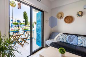 Sea Breeze 1-BR Apt in Pyla