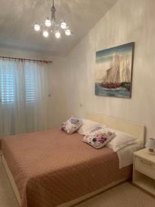 Sea view apartment near the beach S2-Jelsa center