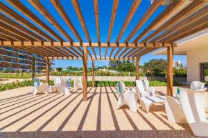 Marvell Design with heated pool&Playground