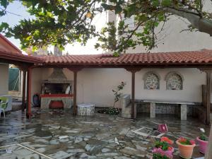 Christen house