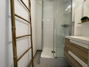Appartements Appartement Port Camargue, 2 pieces, 4 personnes - FR-1-250-173 : photos des chambres