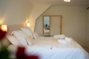 Hotels Hotel Echappee en Baie - Parking prive gratuit : photos des chambres